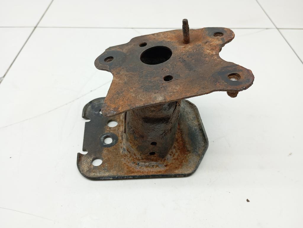 Кронштейн усилителя заднего бампера левый, 2000 рублей, Пермь