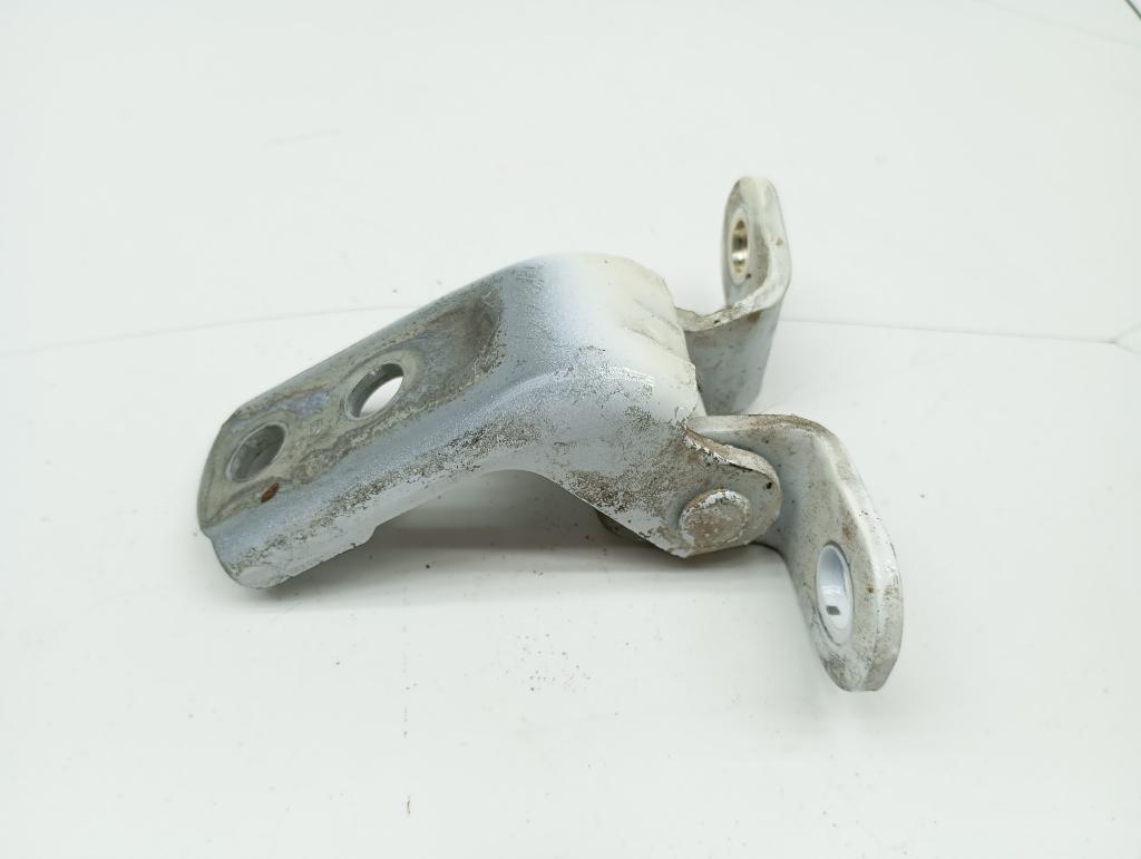 Петля двери передней правой верхняя, 1500 рублей, Пермь