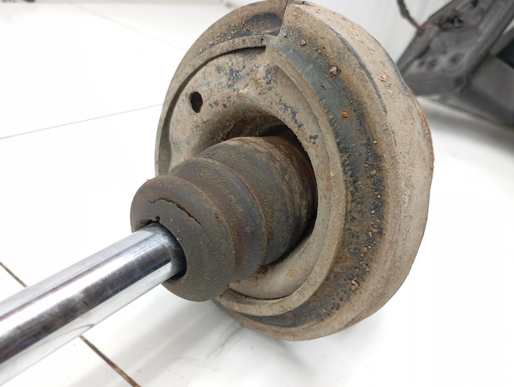 Амортизатор задний правый, 2000 рублей, Пермь