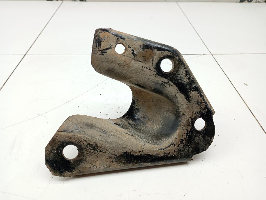 Кронштейн задней продольной тяги, 500 рублей, Пермь