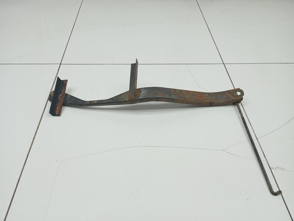 Крепление аккумулятора, 2000 рублей, Пермь