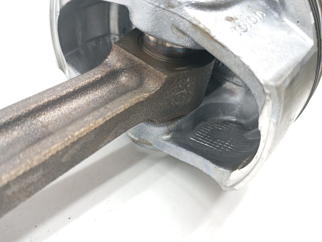 Поршень с шатуном, 3000 рублей, Пермь