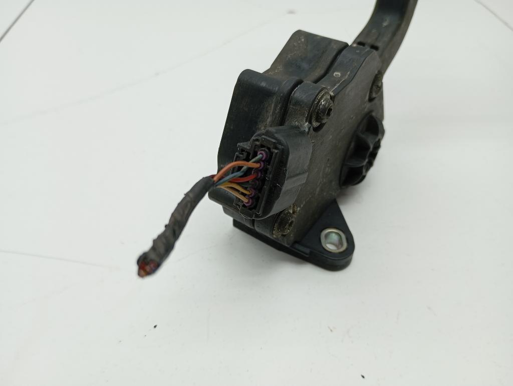 Педаль газа, 2000 рублей, Пермь