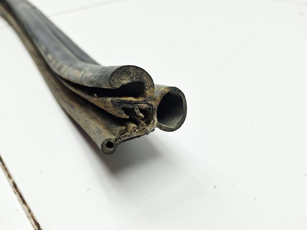 Уплотнитель багажника, 1000 рублей, Пермь