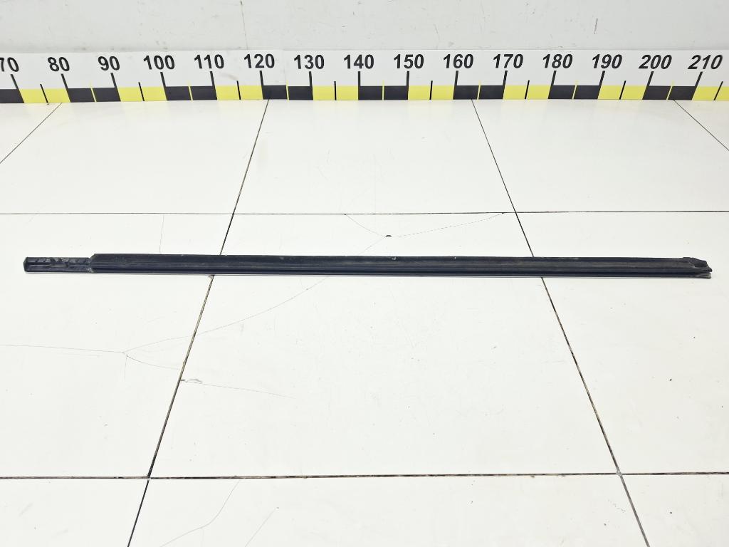 Накладка стекла переднего левого, 1000 рублей, Пермь