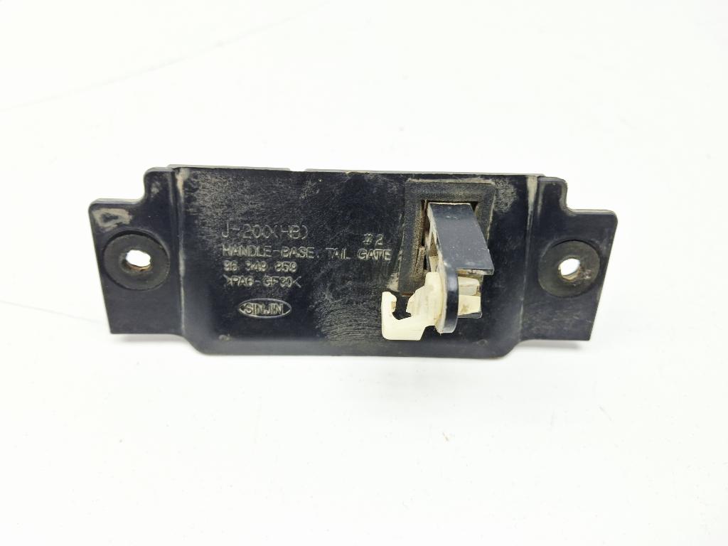 Ручка двери багажника наружная, 1500 рублей, Пермь