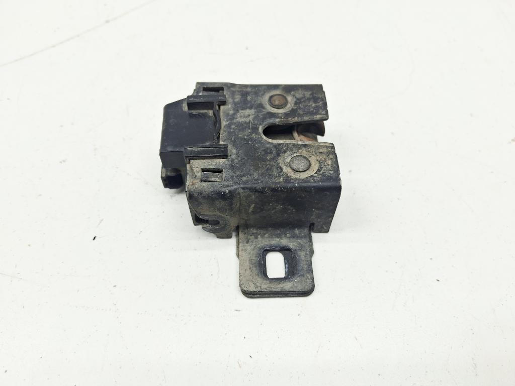 Замок капота, 2000 рублей, Пермь