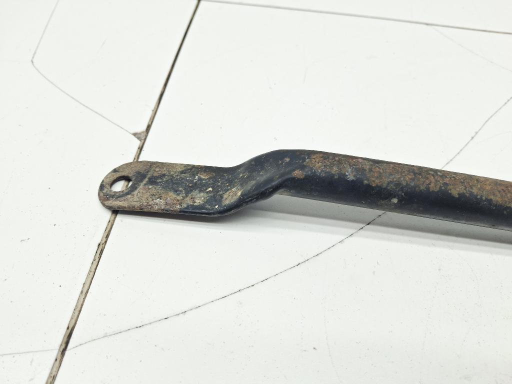 Распорка передней панели, 1000 рублей, Пермь