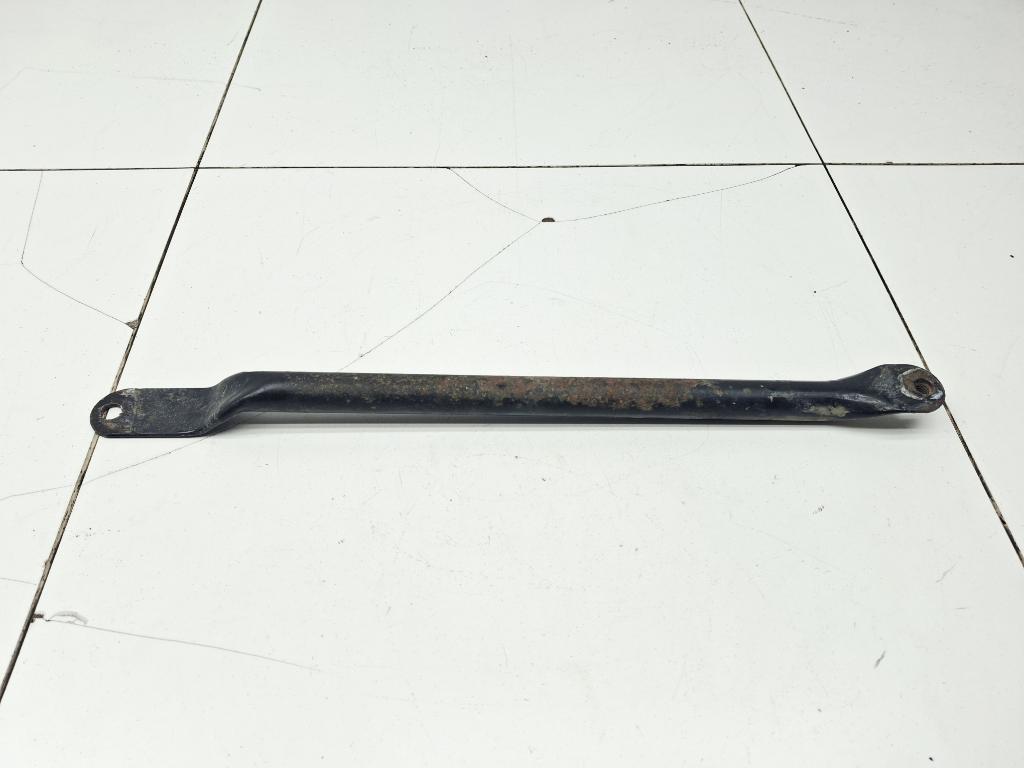 Распорка передней панели, 1000 рублей, Пермь