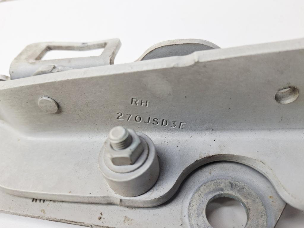 Петля капота правая, 1500 рублей, Пермь