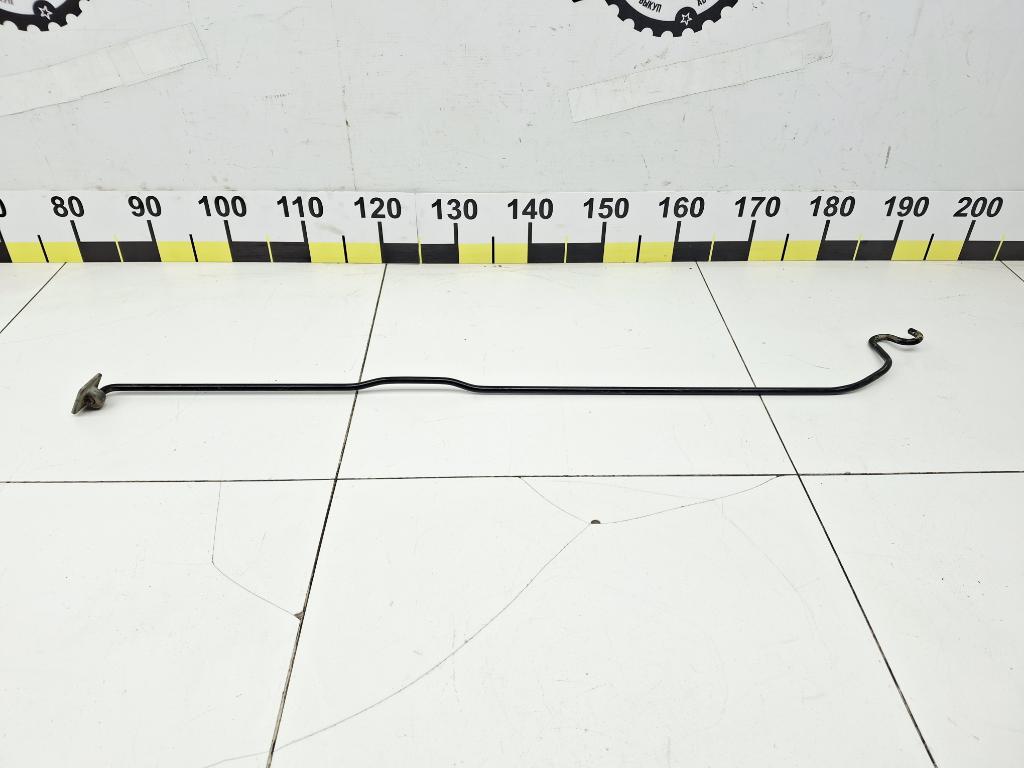 Держатель капота, 500 рублей, Пермь