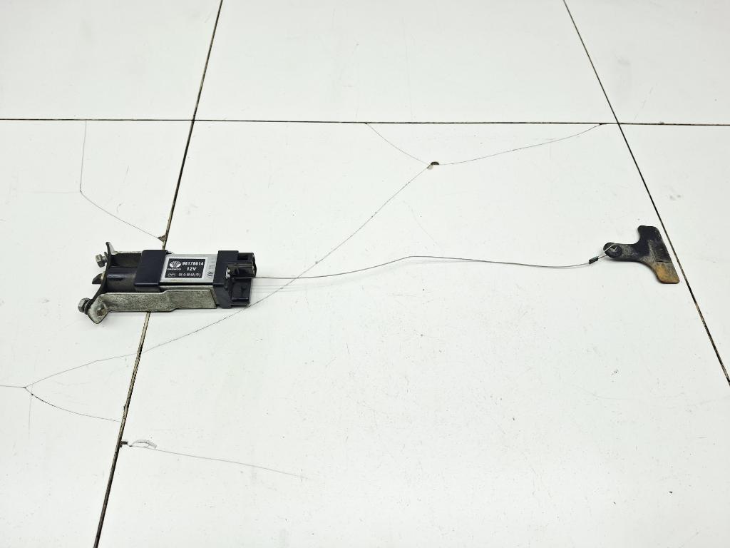 Активатор замка крышки бензобака, 500 рублей, Пермь