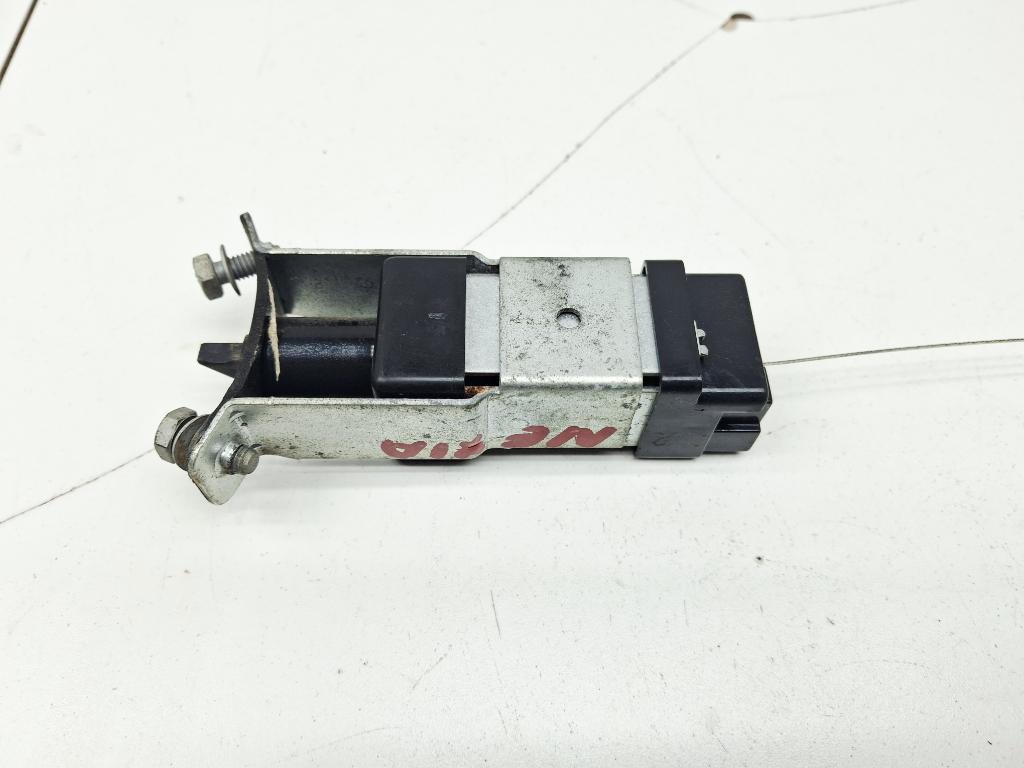 Активатор замка крышки бензобака, 500 рублей, Пермь