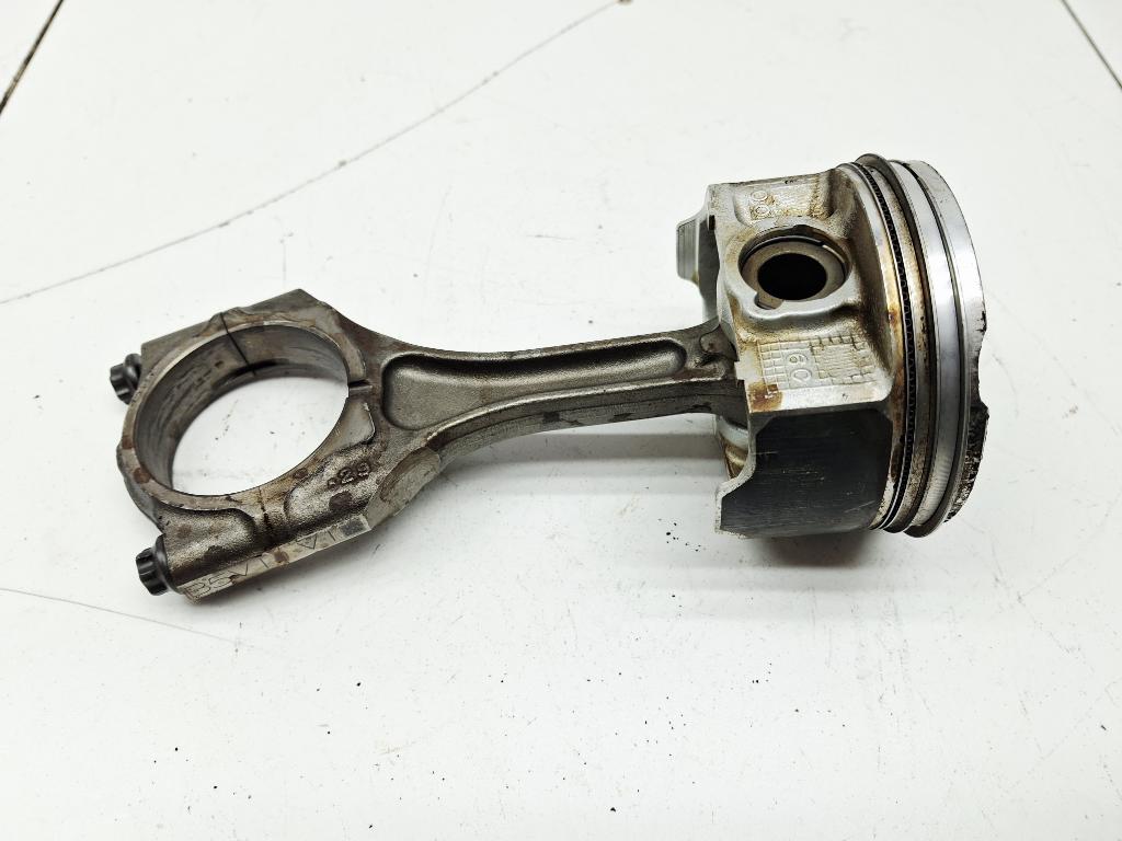 Поршень с шатуном, 3000 рублей, Пермь