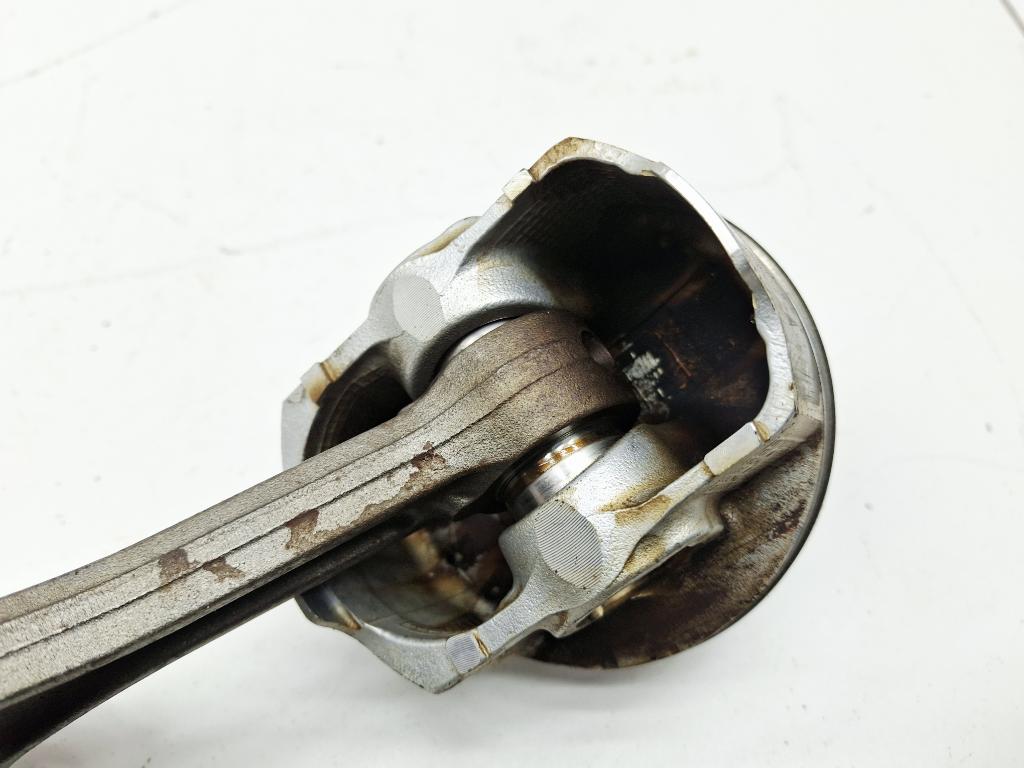 Поршень с шатуном, 3000 рублей, Пермь