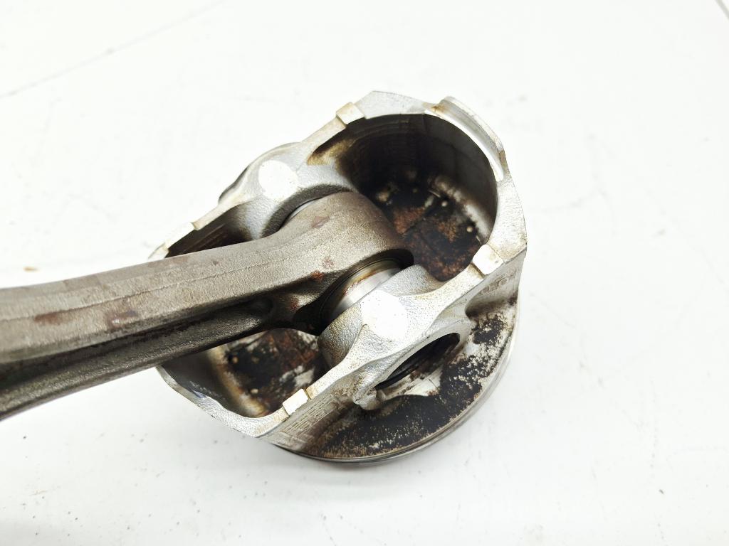 Поршень с шатуном, 3000 рублей, Пермь