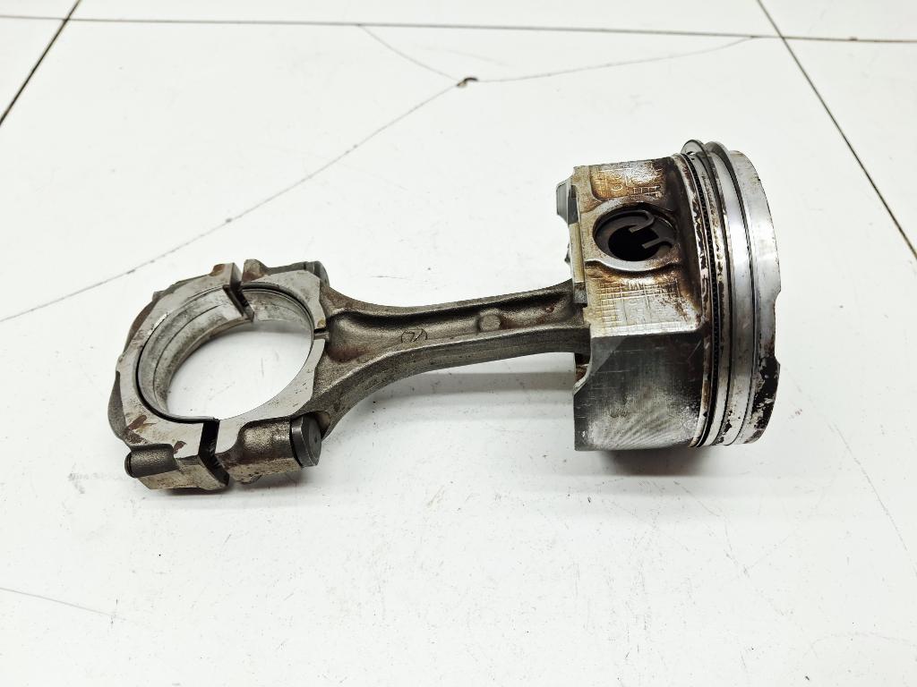 Поршень с шатуном, 2000 рублей, Пермь