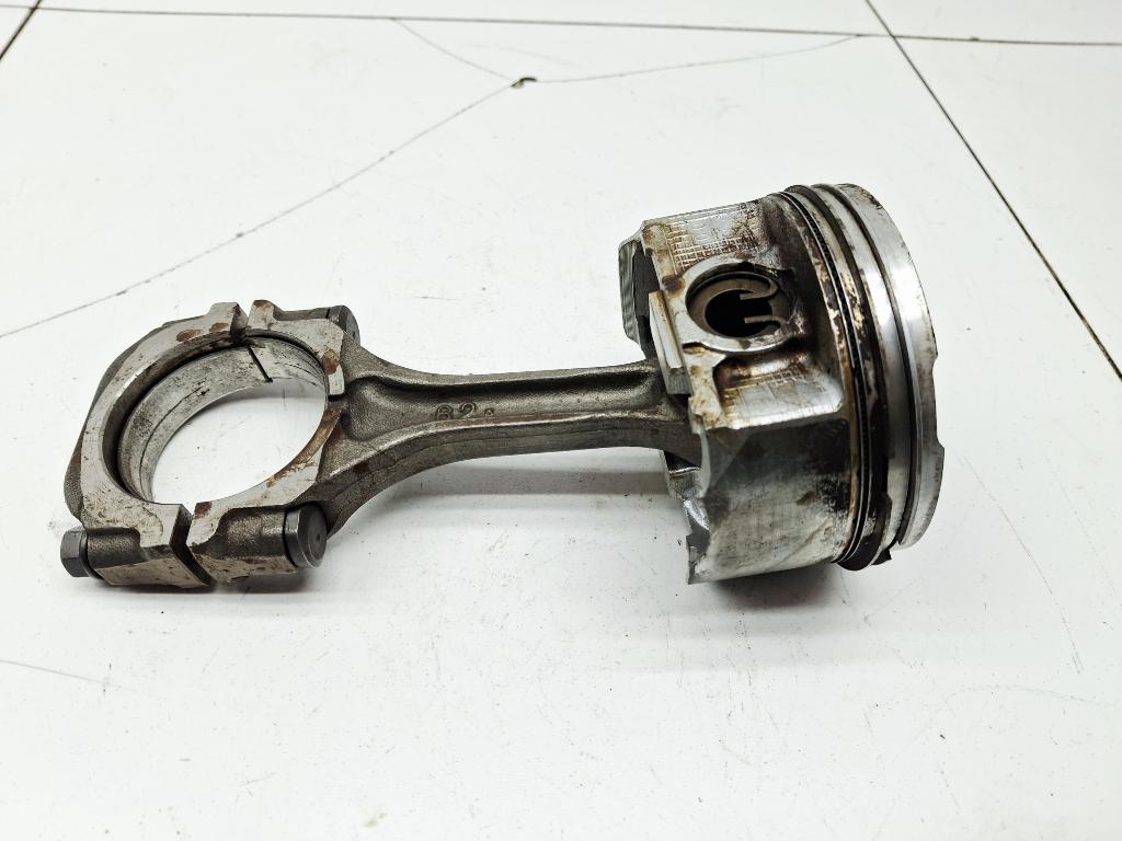 Поршень с шатуном, 2000 рублей, Пермь