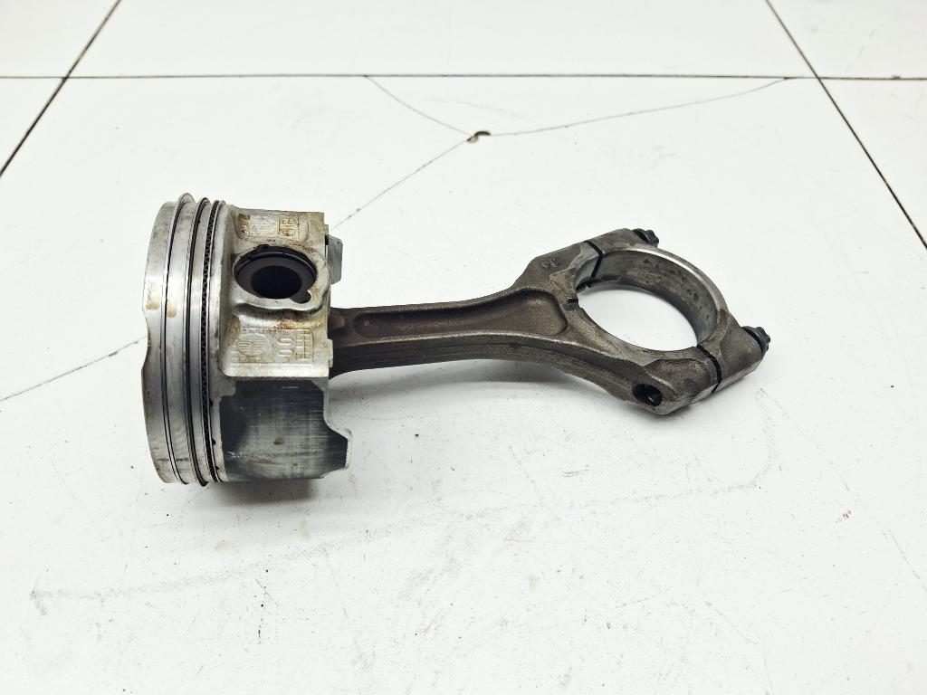 Поршень с шатуном, 3000 рублей, Пермь