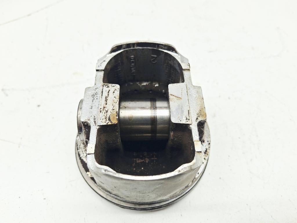 Поршень, 1000 рублей, Пермь