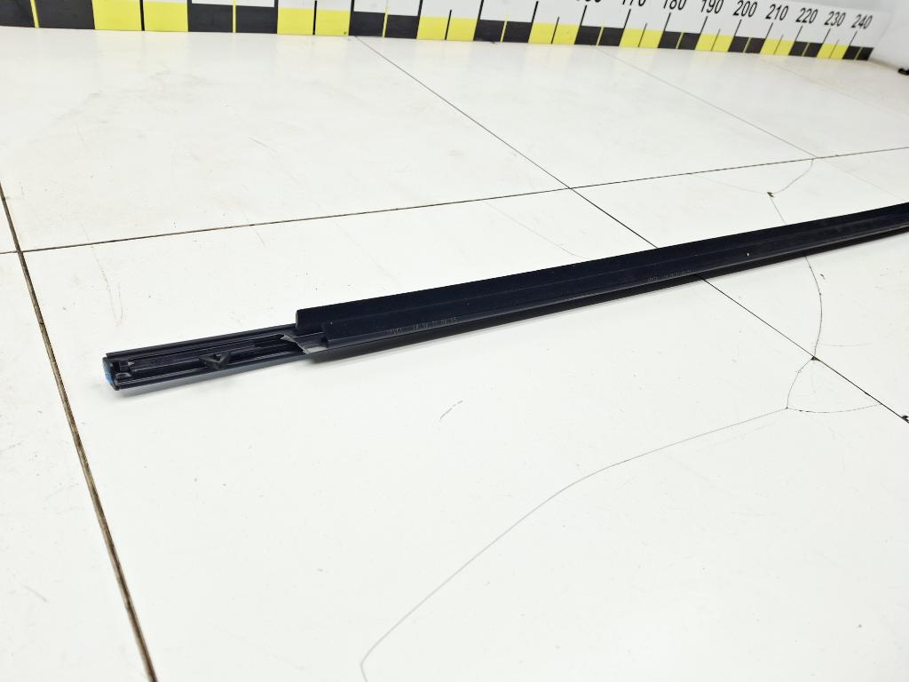 Накладка стекла переднего левого, 4000 рублей, Пермь