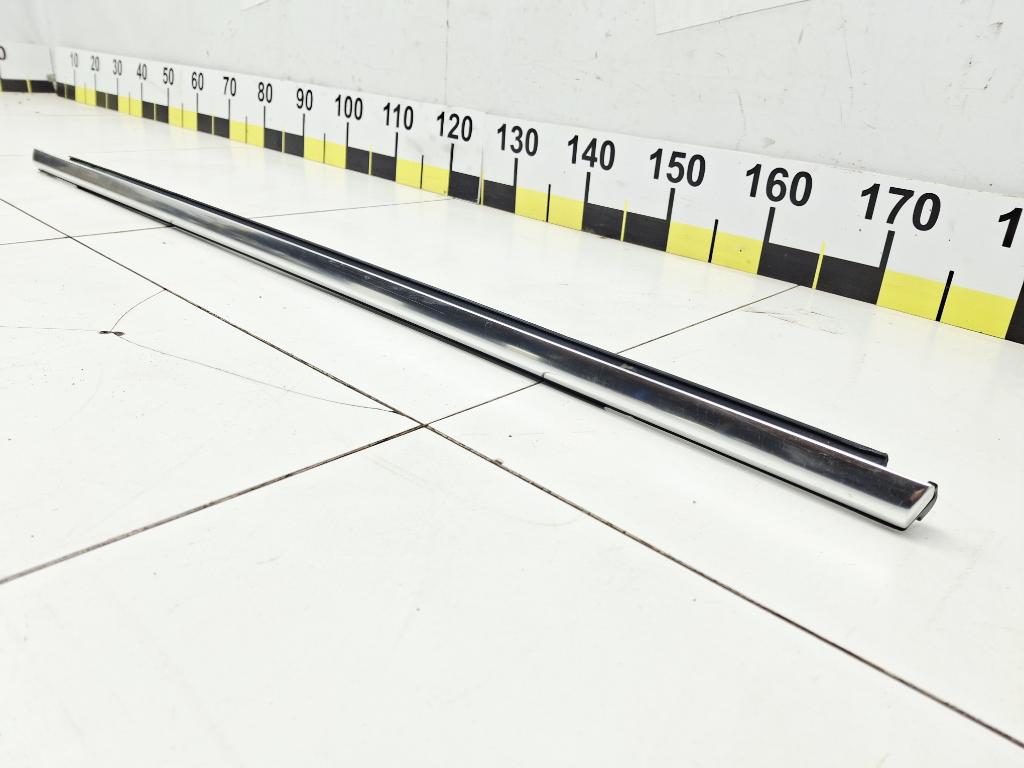 Накладка стекла заднего правого, 2000 рублей, Пермь