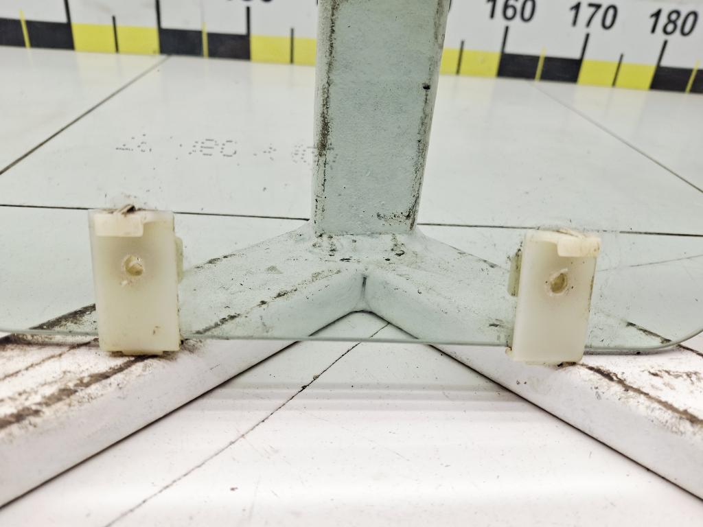 Стекло двери передней правой, 2500 рублей, Пермь