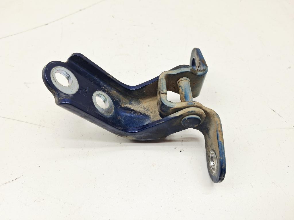 Петля двери задней левой нижняя, 500 рублей, Пермь