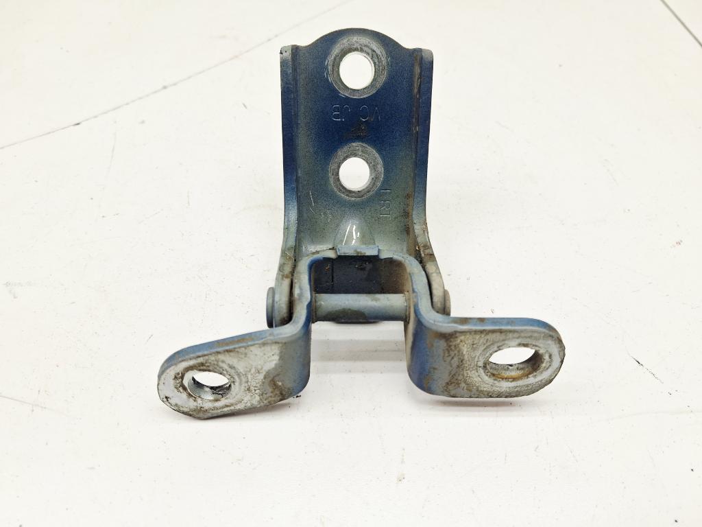 Петля двери передней правой верхняя, 1000 рублей, Пермь