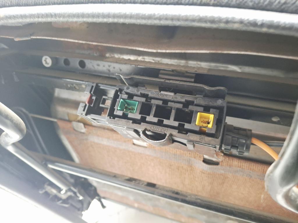 Сиденье переднее правое, 7000 рублей, Пермь