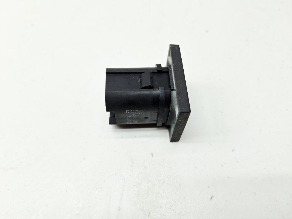 Кнопка обогрева переднего стекла, 1000 рублей, Пермь