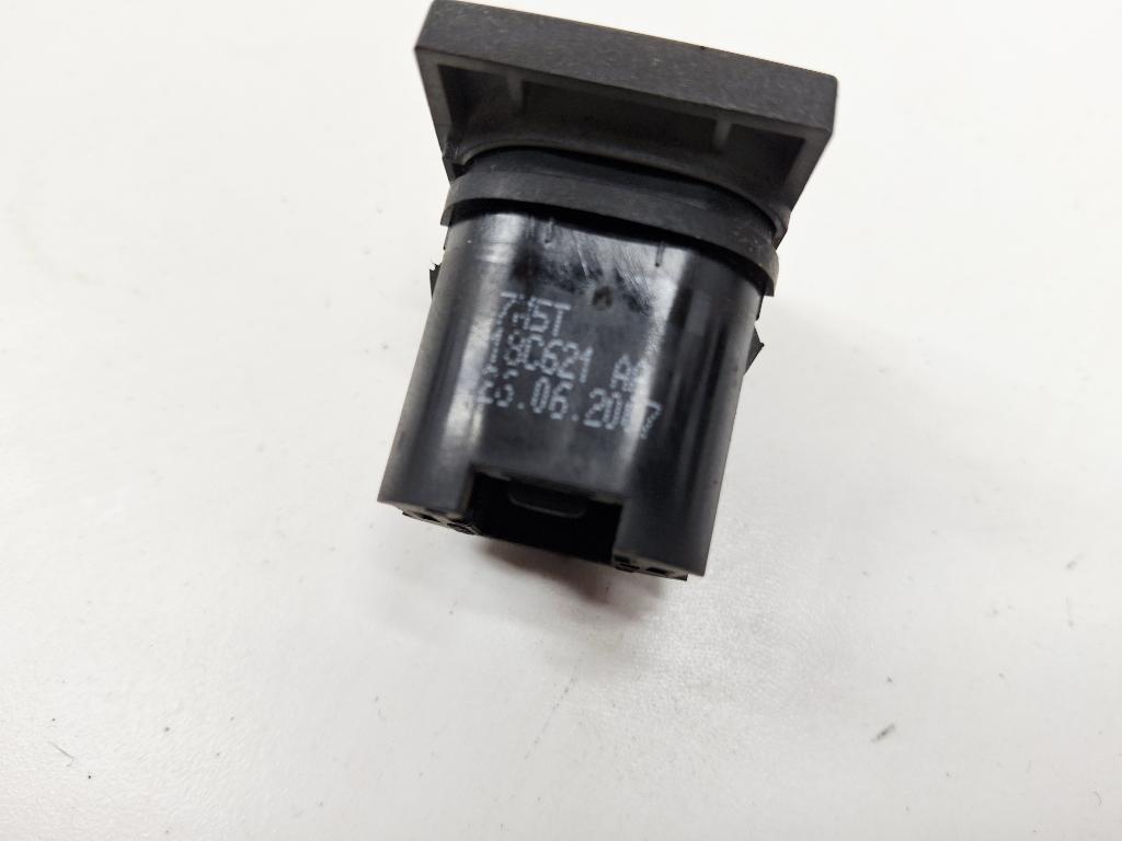 Кнопка обогрева заднего стекла, 500 рублей, Пермь