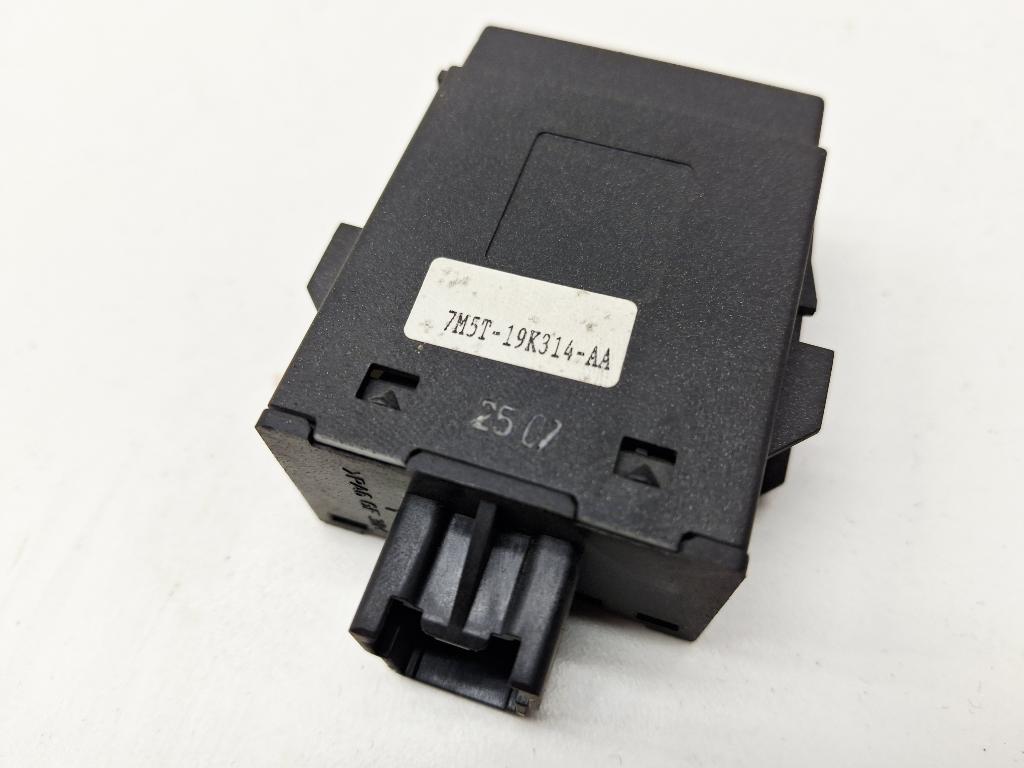 Кнопка обогрева сидений, 500 рублей, Пермь