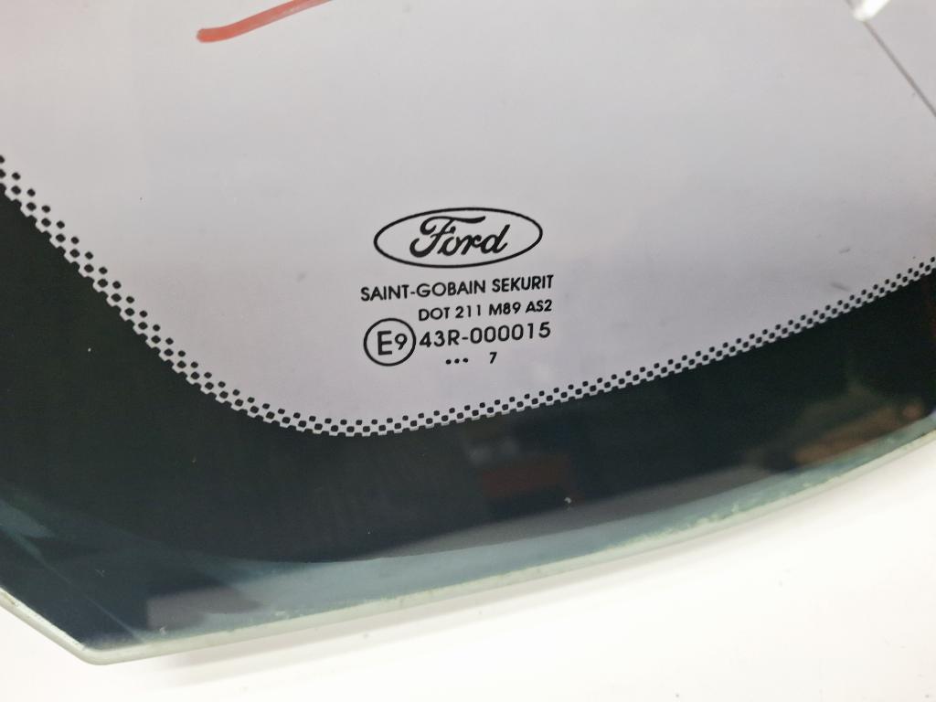 Стекло кузовное глухое левое, 1000 рублей, Пермь