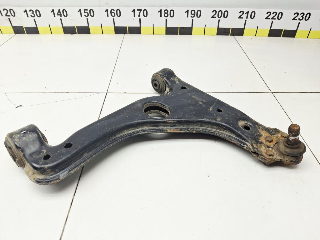 Рычаг передний правый, 1000 рублей, Пермь