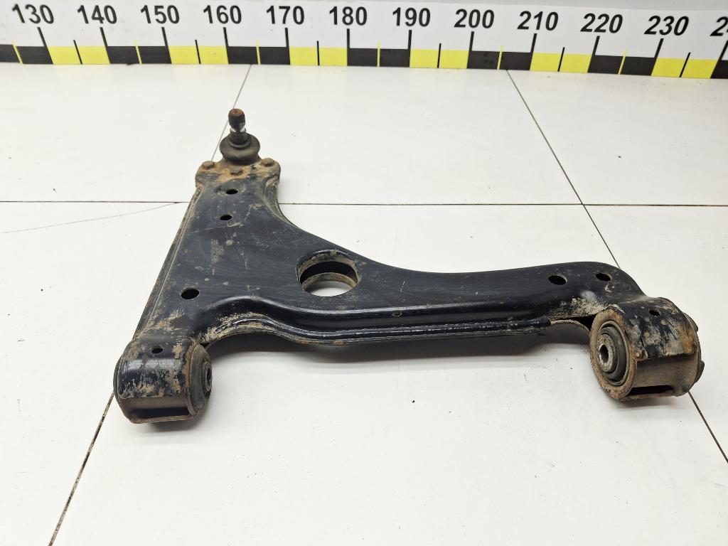 Рычаг передний правый, 1000 рублей, Пермь
