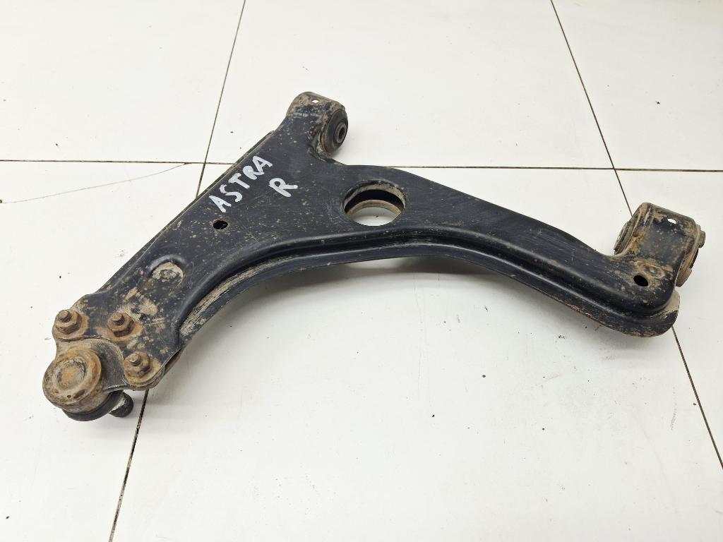 Рычаг передний правый, 1000 рублей, Пермь