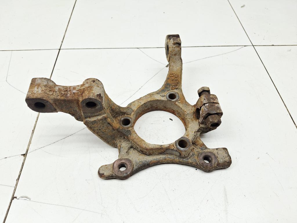 Кулак поворотный передний правый, 2500 рублей, Пермь