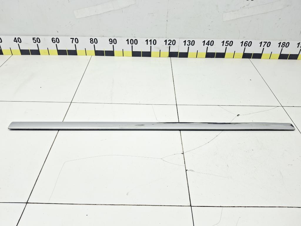 Молдинг передней двери, 500 рублей, Пермь