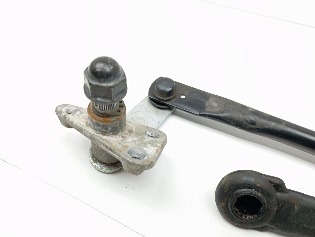 Трапеция дворников, 2000 рублей, Пермь