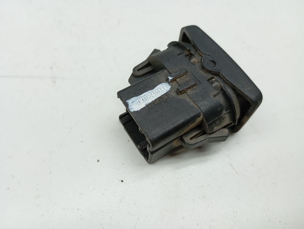 Кнопка стеклоподъемника, 500 рублей, Пермь