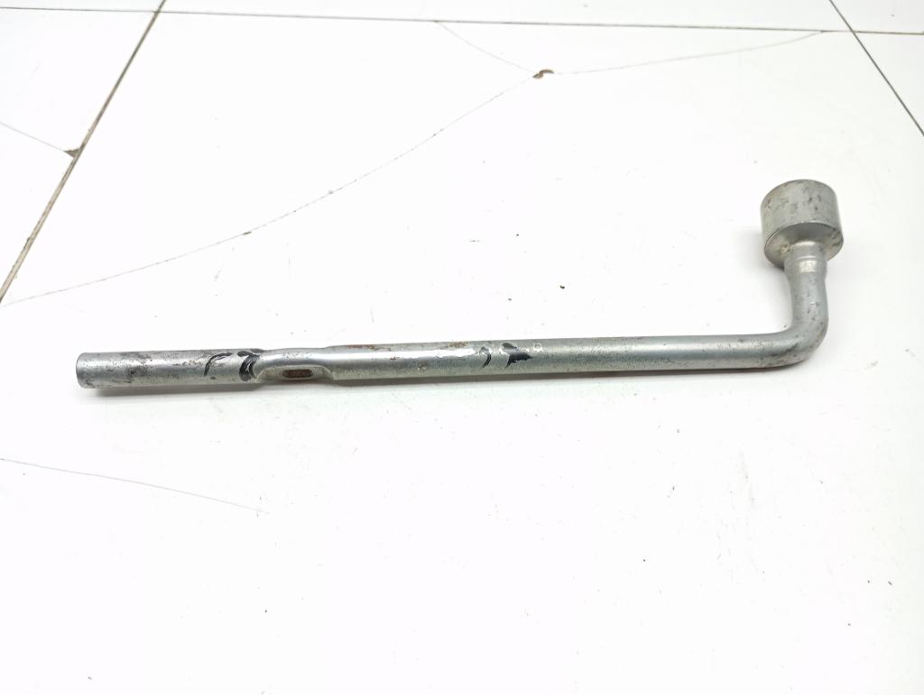 Ключ балонный, 500 рублей, Пермь