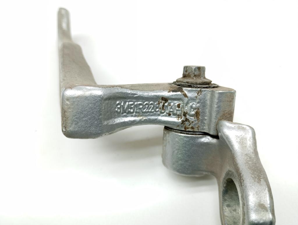 Петля двери передней левой верхняя, 500 рублей, Пермь