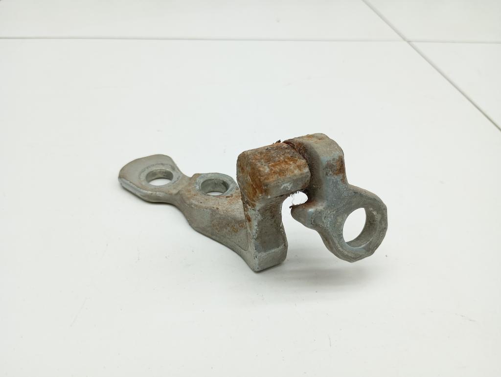 Петля двери передней левой нижняя, 500 рублей, Пермь