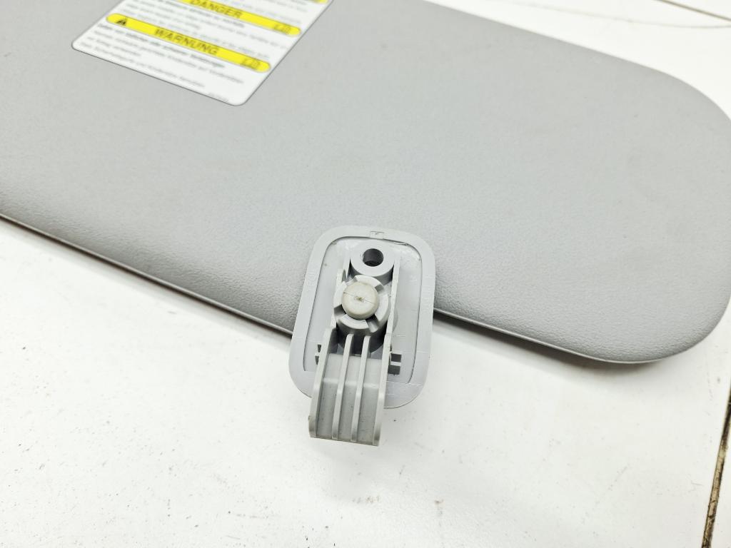 Козырек солнцезащитный правый, 1000 рублей, Пермь