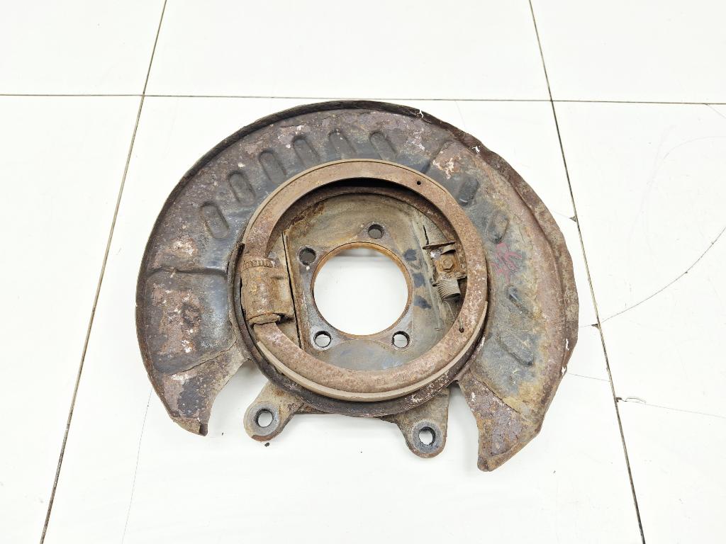 Щит опорный задний правый, 2000 рублей, Пермь