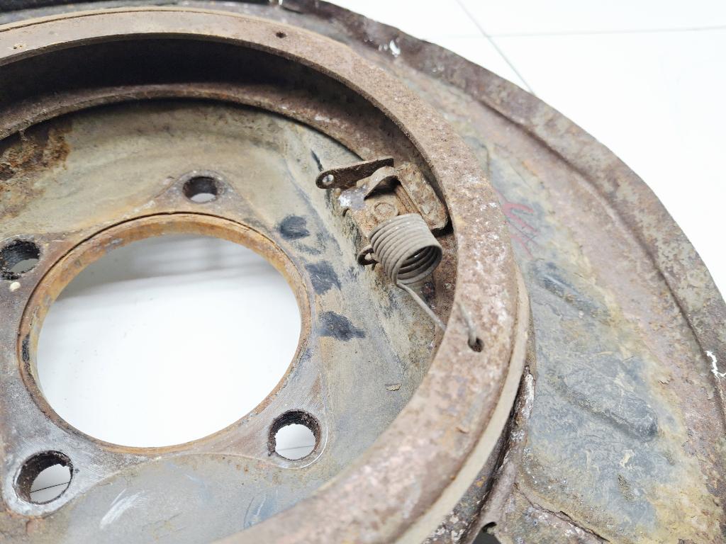 Щит опорный задний правый, 2000 рублей, Пермь