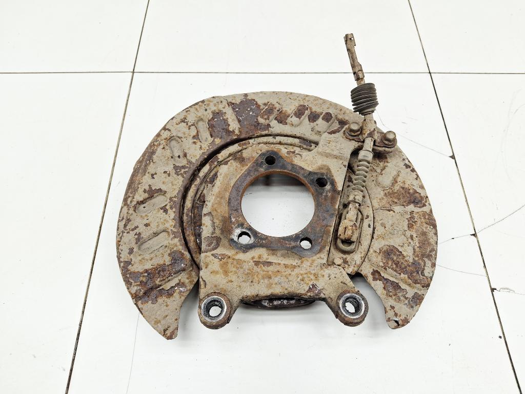 Щит опорный задний правый, 2000 рублей, Пермь