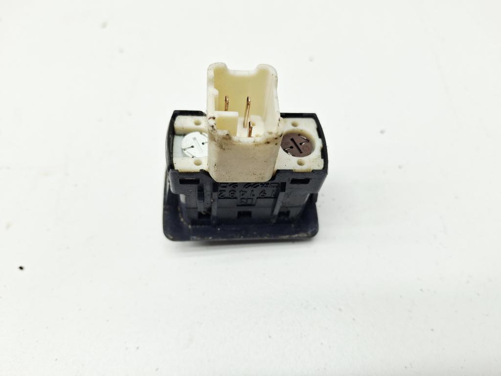 Кнопка обогрева сидений, 500 рублей, Пермь