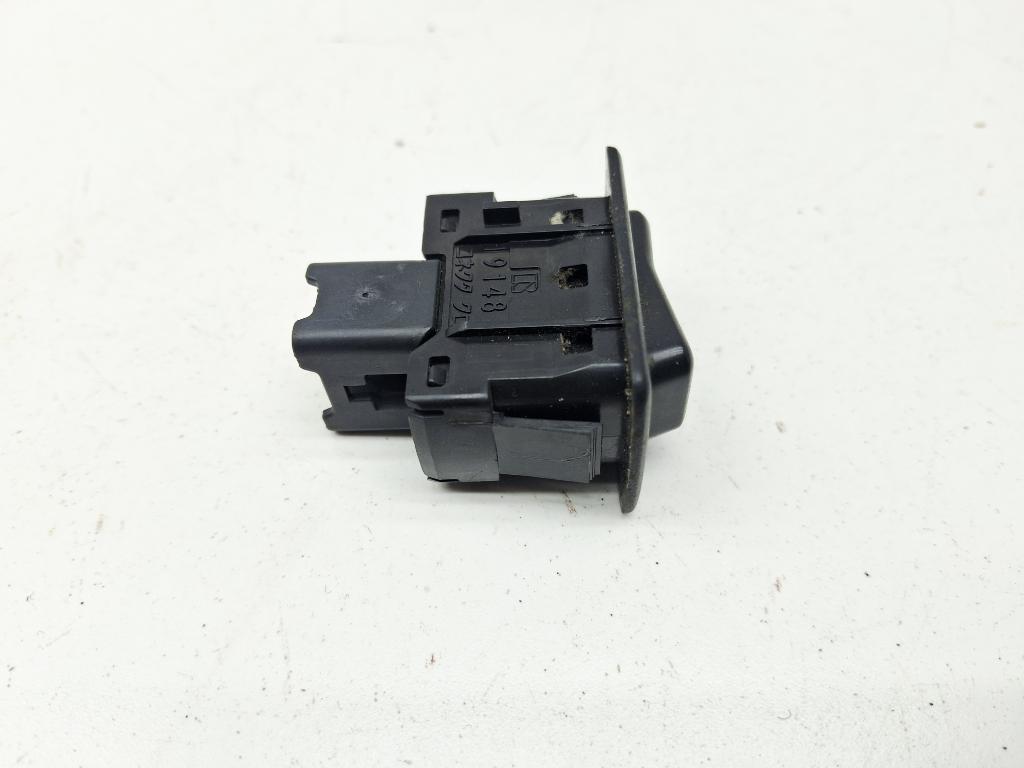 Кнопка обогрева сидений, 500 рублей, Пермь